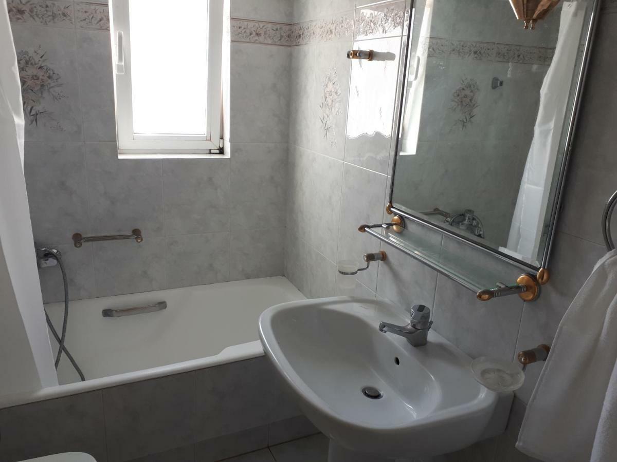 Sea View,Big And Comfortable Appartment In Voula Athen Eksteriør billede